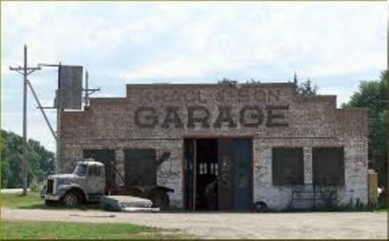 old garage shop for vehicles